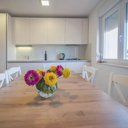 Saltare Solis Apartment *